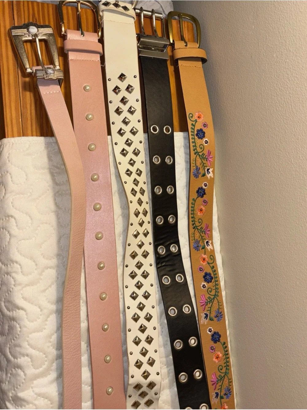 Women's Multicolor Embroidered & Stud Detail Belt Set - Pink, White, Black, Tan